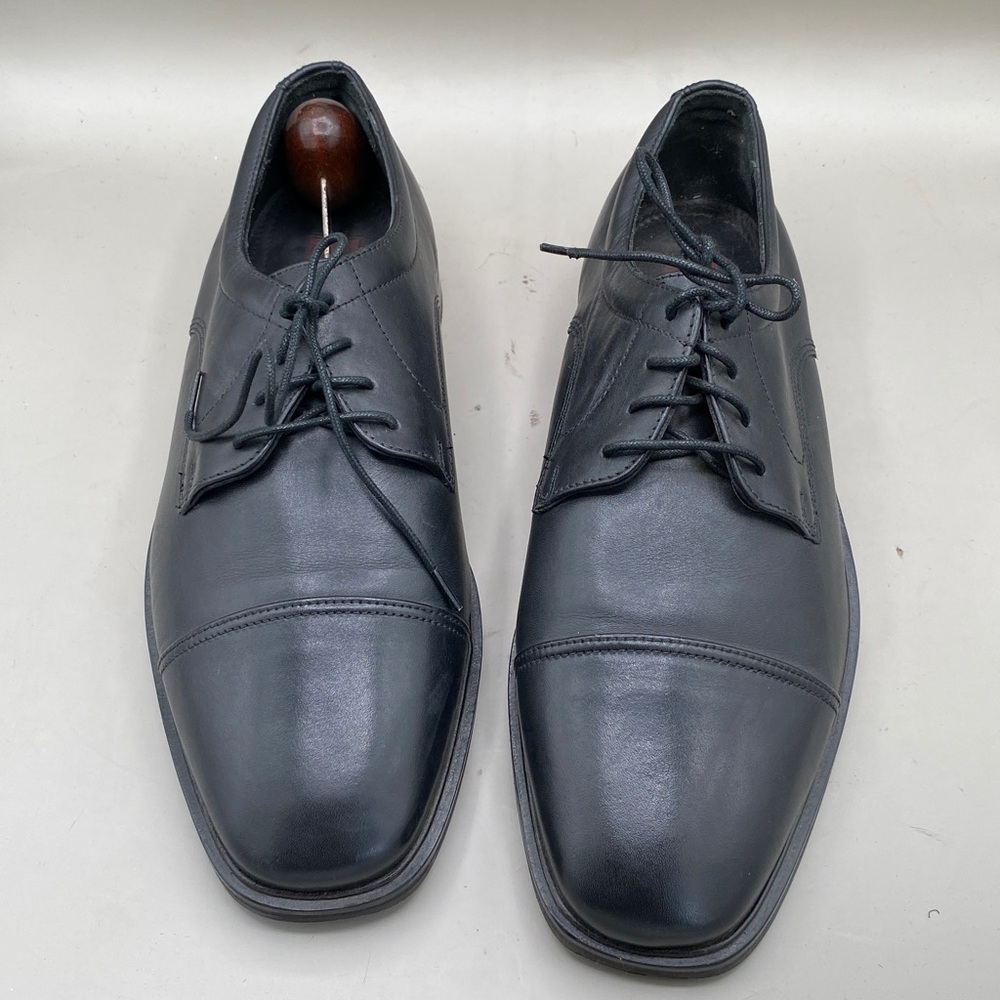 Florsheim Black Leather Oxfords (LOT 412)